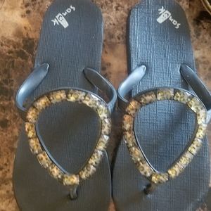 Sanuk Flip flops**